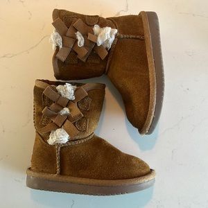 Toddler Girl Ugg Boots Size 7